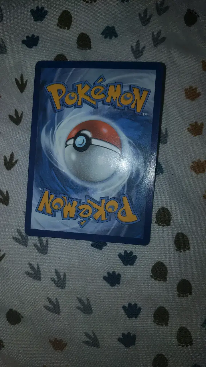 Carta Pokémon Mimikyu V holográfica - 2