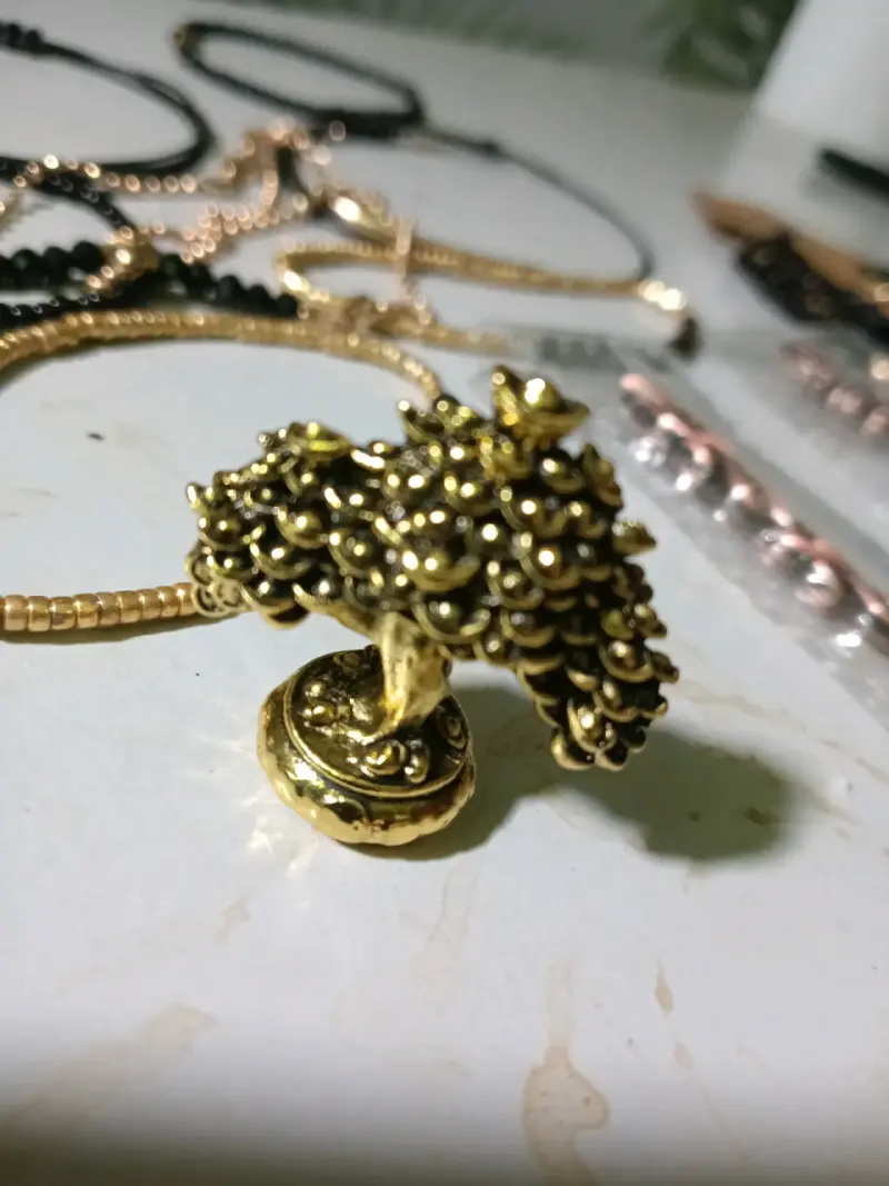 Set de pulseras y collares variados - 4