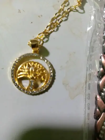 Set de pulseras y collares variados - miniatura 5