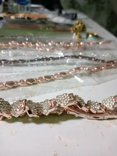 Set de pulseras y collares variados - miniatura 6