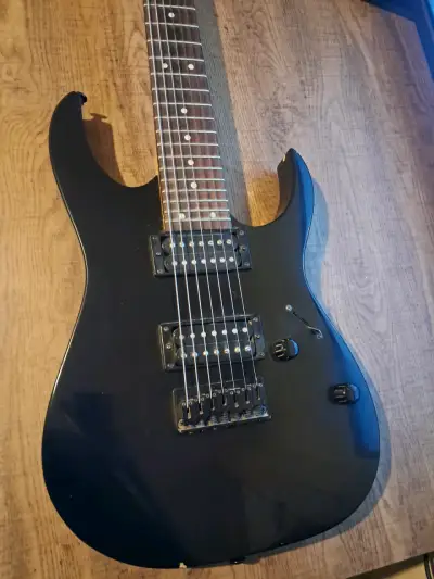 Guitarra eléctrica Ibanez GRG7221BK 7 cuerdas - miniatura 1