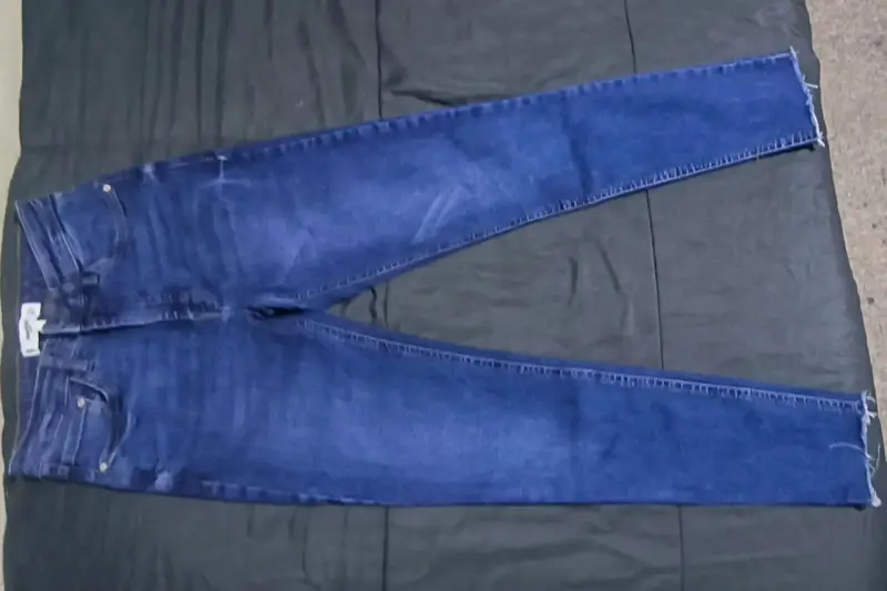 Jeans azul oscuro para mujer - 1