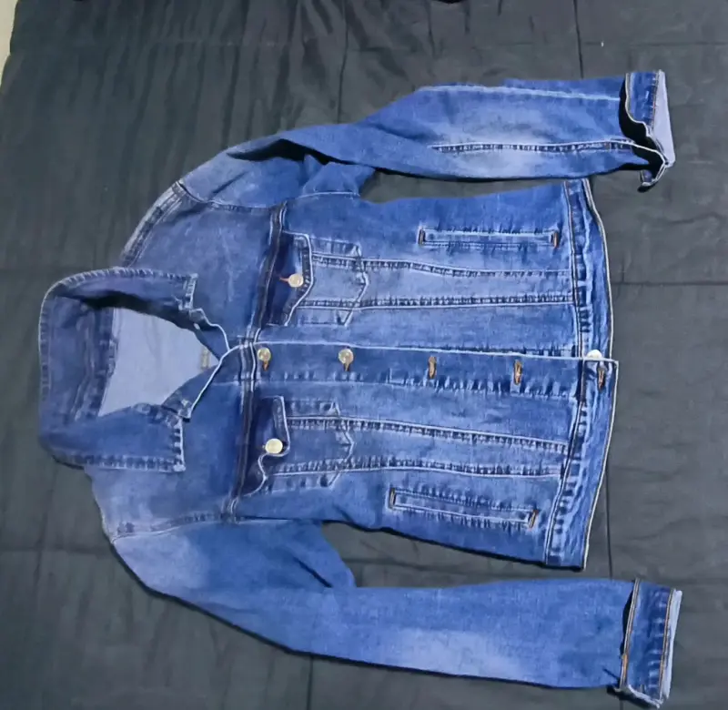 Chaqueta de mezclilla azul para mujer