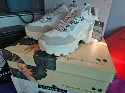 Zapatillas blancas Agua de Coco. - miniatura 3