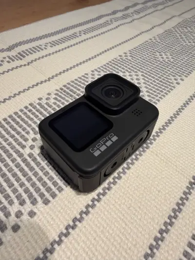 Cámara GoPro Hero 9 Black con accesorios y estuche - miniatura 3