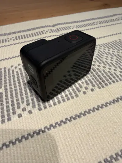 Cámara GoPro Hero 9 Black con accesorios y estuche - miniatura 4