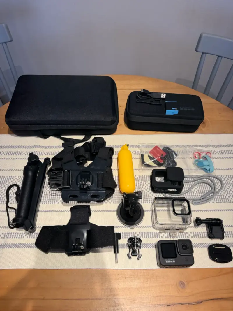 Cámara GoPro Hero 9 Black con accesorios y estuche - 6