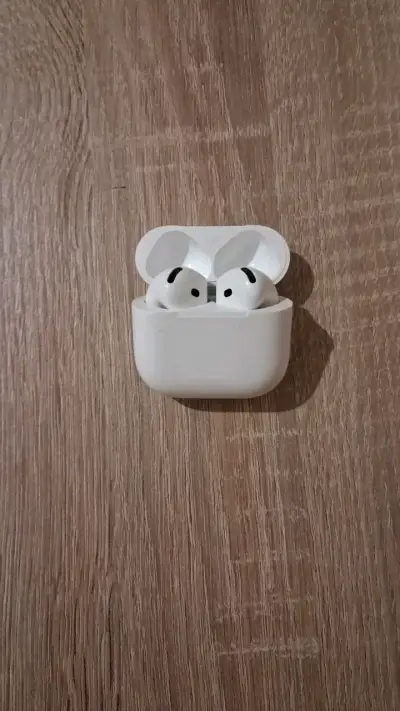 Airpods 4 con cancelación de ruido - miniatura 1