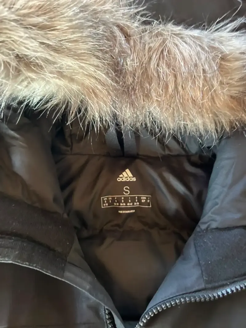 Parka negra con capucha de piel sintética S - 3