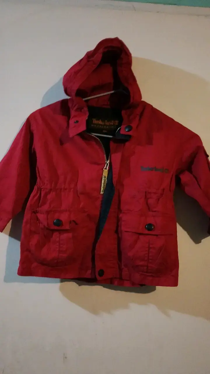 Chaqueta roja Timberland para niños