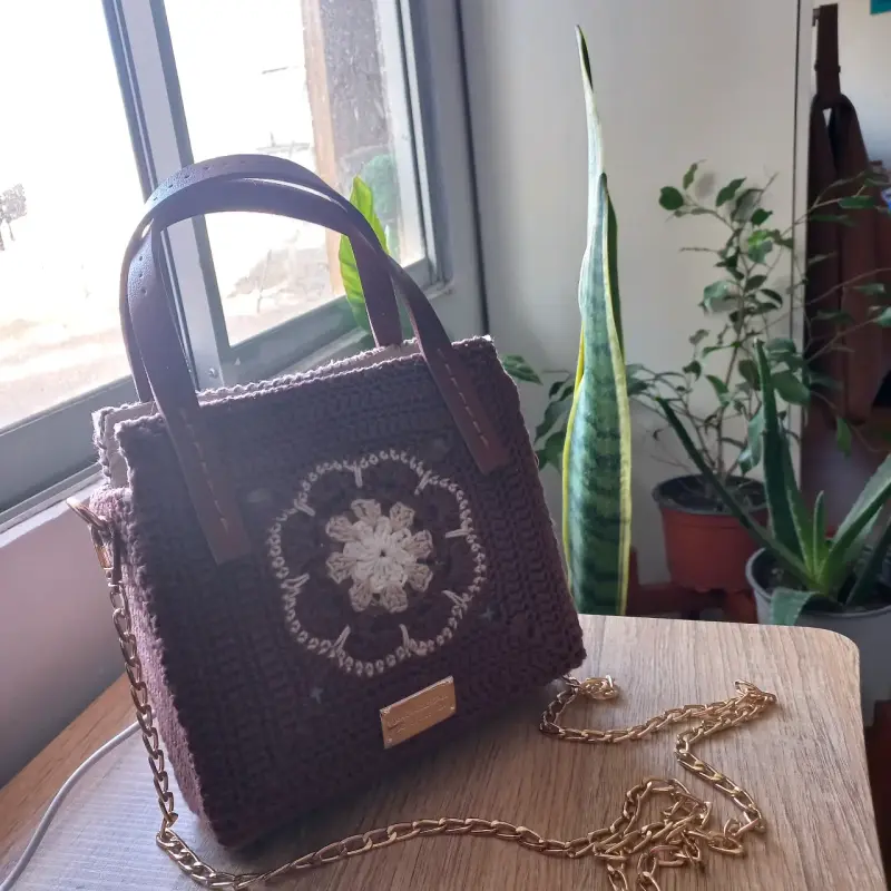 Bolso tejido a crochet hecho a mano - 2