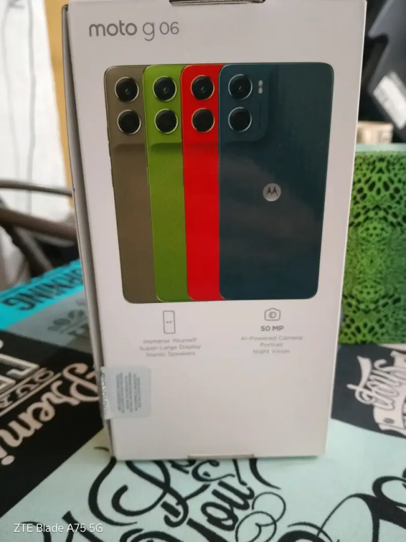 Smartphone Motorola color naranja 5G - 2