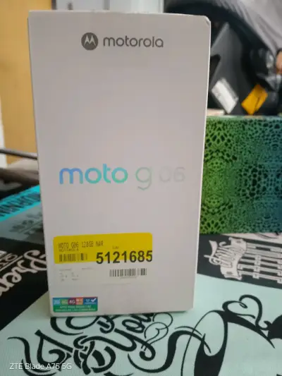 Smartphone Motorola color naranja 5G - miniatura 3