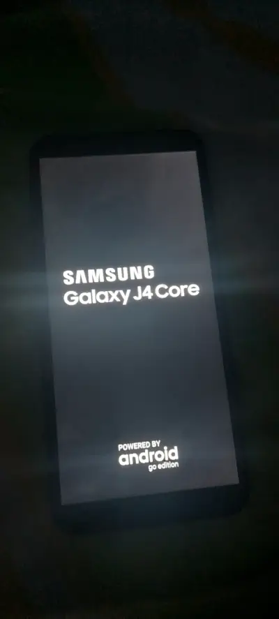 Samsung Galaxy J4 Core Android Go - miniatura 1