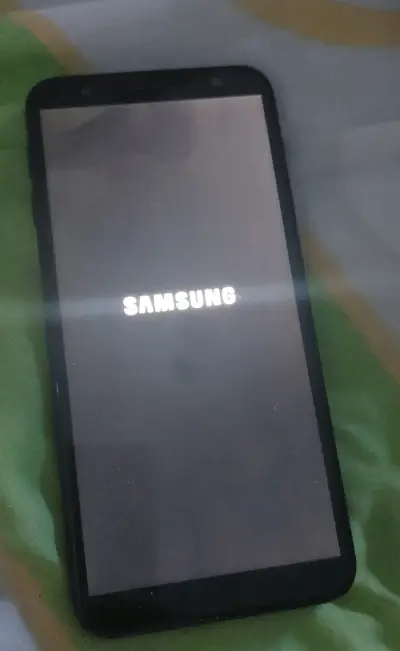 Samsung Galaxy J4 Core Android Go - miniatura 2