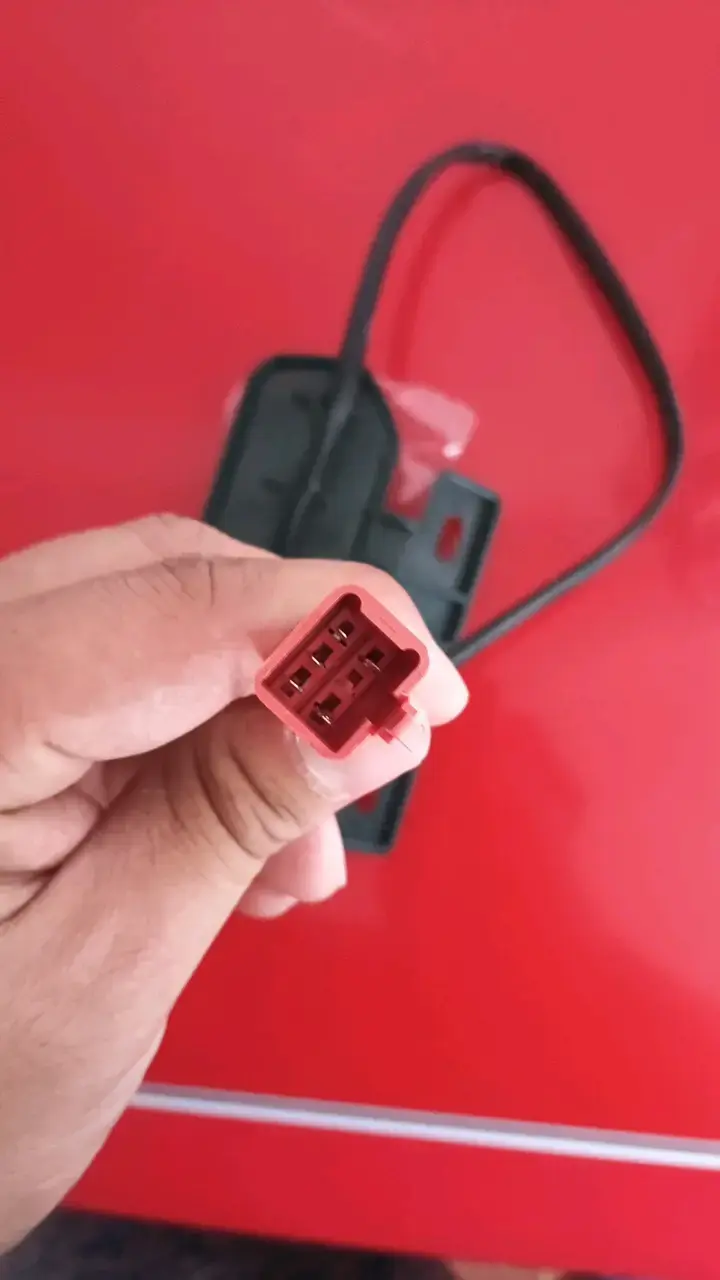 Luz trasera LED para moto con soporte - 3