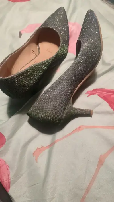 Zapatos de tacón brillantes plateados - miniatura 3