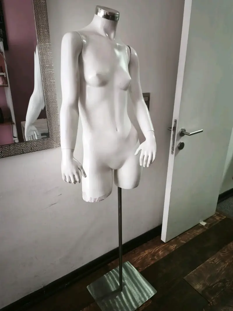 Maniquí de cuerpo completo para exhibición