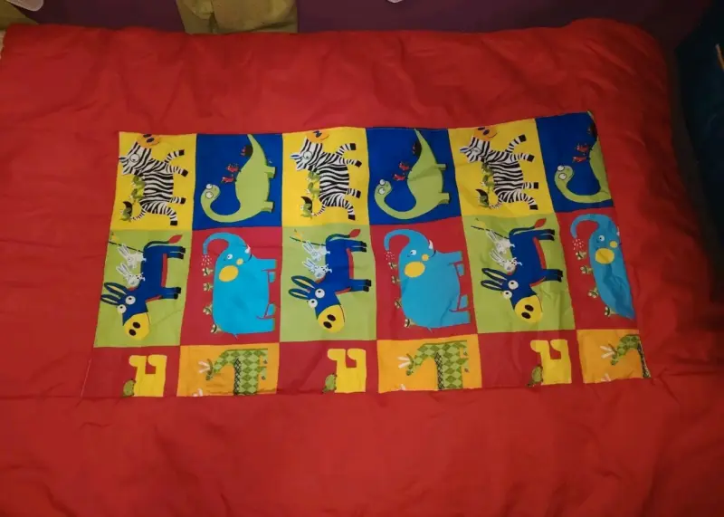 Funda de edredón infantil con animales coloridos