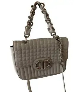 Cartera acolchada gris con cadena metálica - 1