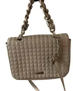 Cartera acolchada gris con cadena metálica - 2