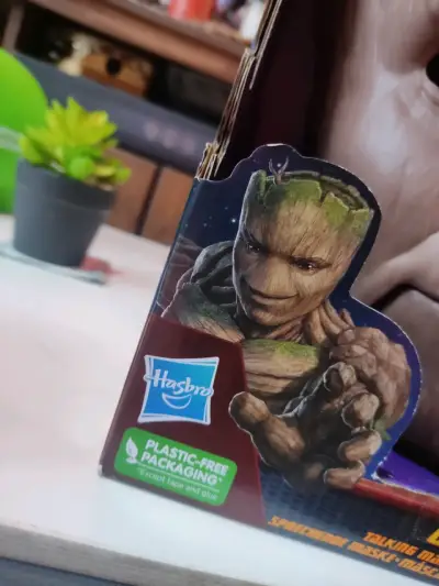 Máscara parlante Groot Guardianes de la Galaxia - miniatura 3