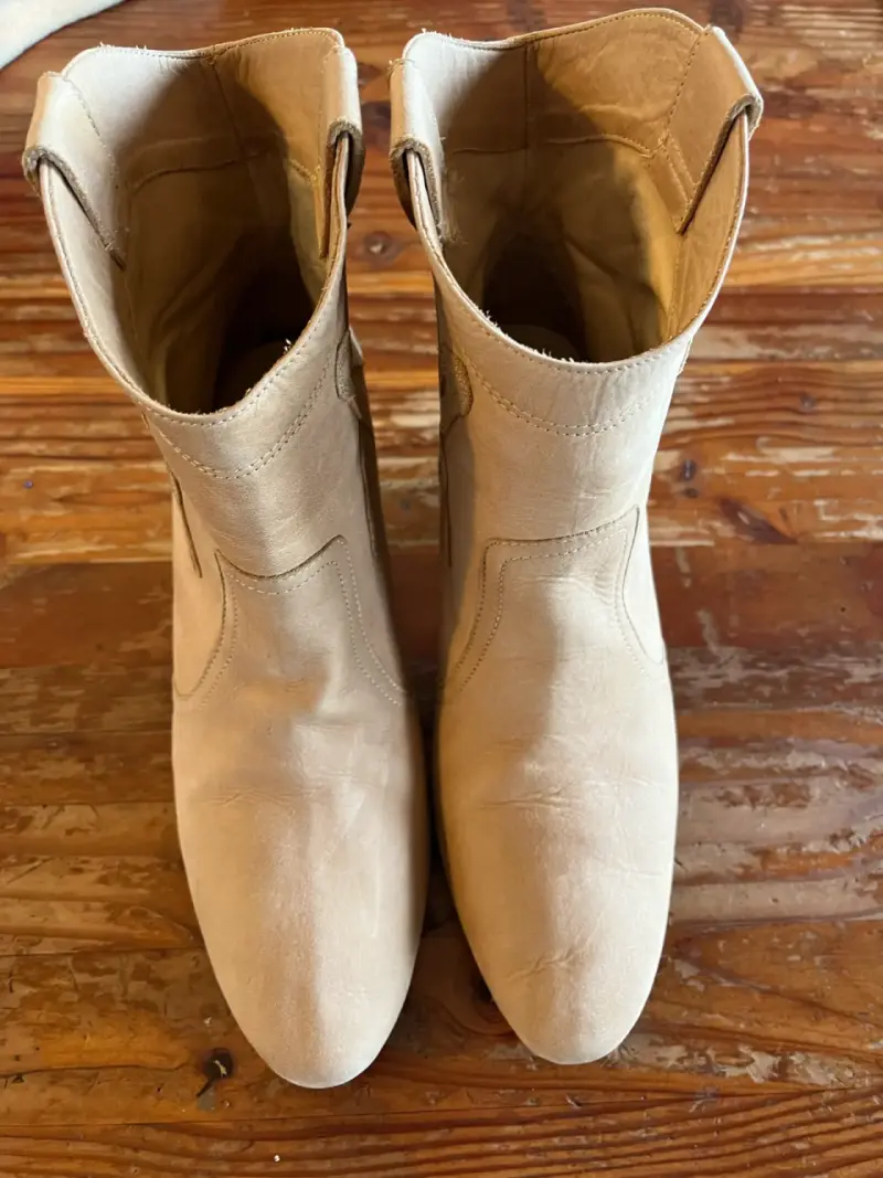 Botines de cuero beige con tacón - 2