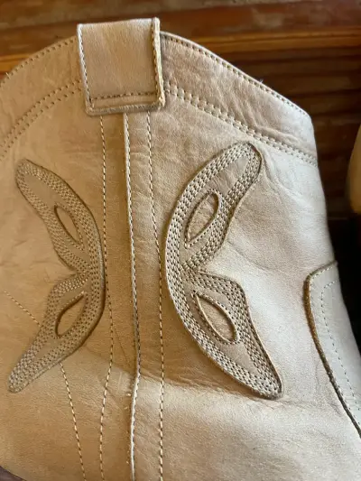 Botines de cuero beige con tacón - miniatura 3