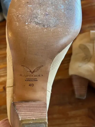 Botines de cuero beige con tacón - miniatura 4