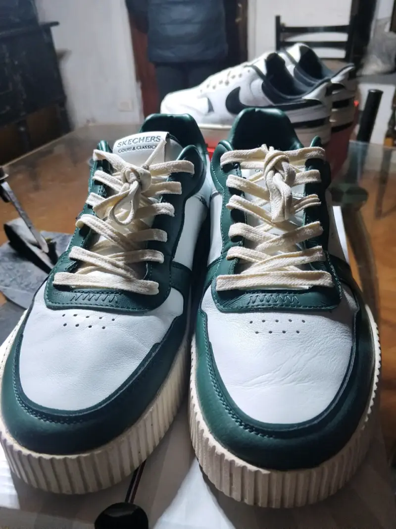 Zapatillas Skechers blancas y verdes - 2