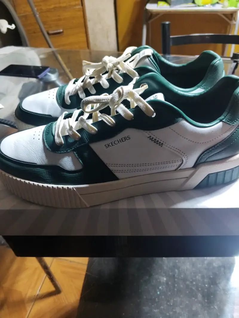 Zapatillas Skechers blancas y verdes - 3