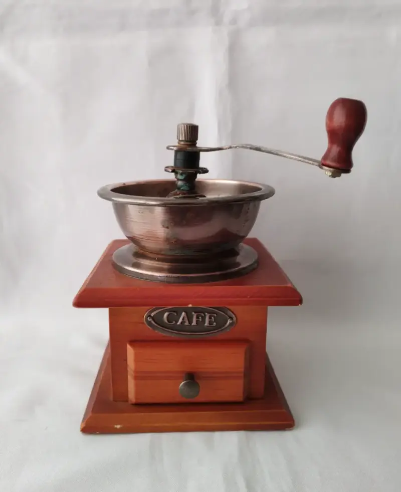 Molino de café manual vintage ( Solo Decoracion ) - 1