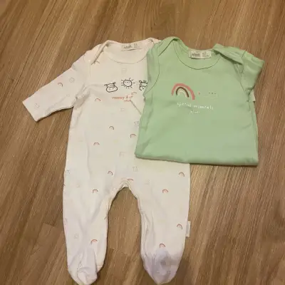 Conjunto de enteritos para bebé con diseño - miniatura 5