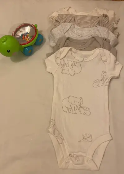 Conjunto de enteritos para bebé con diseño - miniatura 6