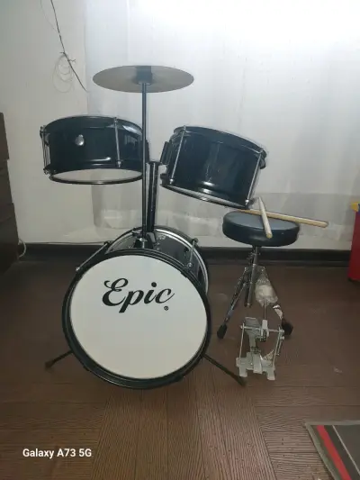 Batería infantil Epic con platillo y pedal - miniatura 1