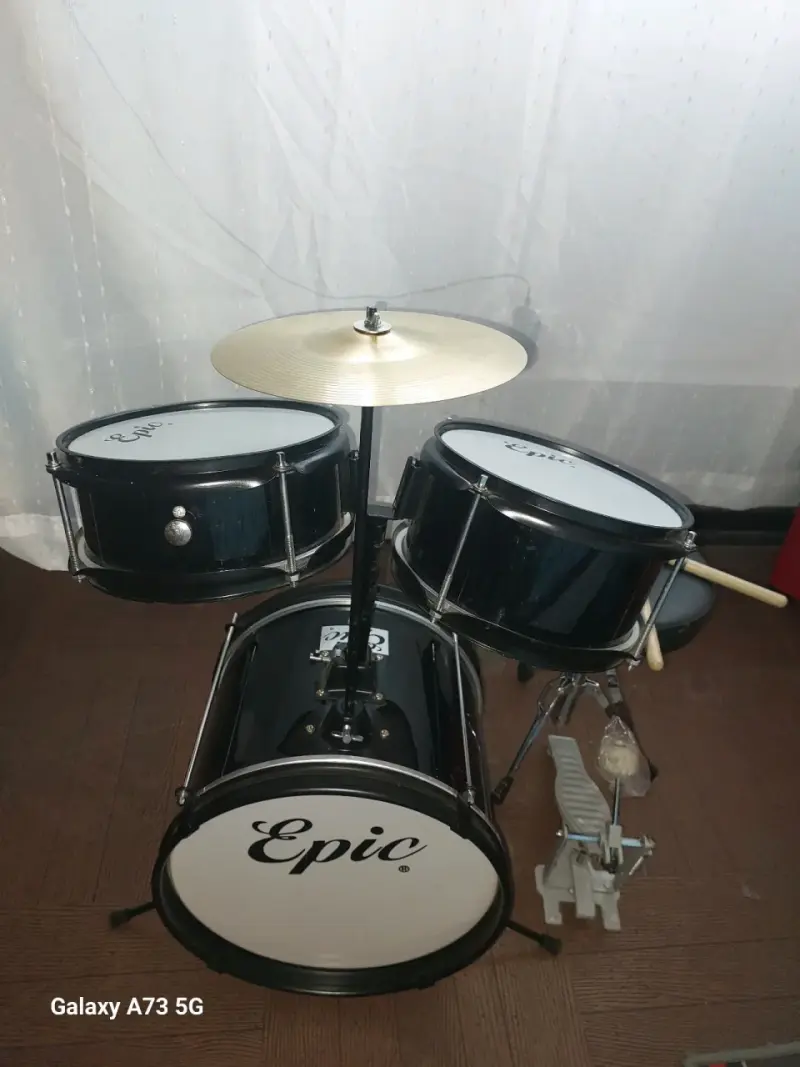Batería infantil Epic con platillo y pedal - 2