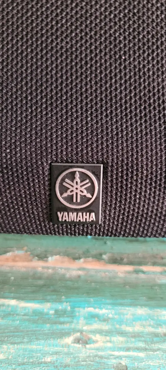 Parlantes Yamaha (4 unid) home theater - 1
