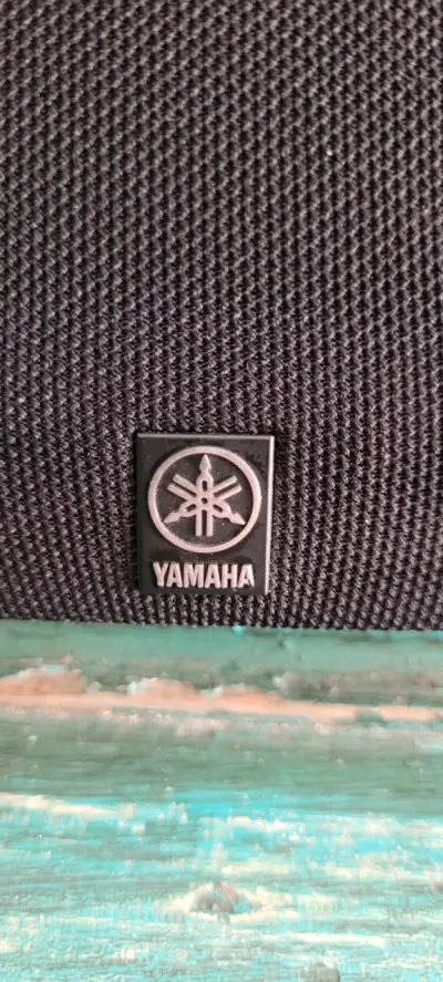 Parlantes  Yamaha (4 unid) home theater - miniatura 1