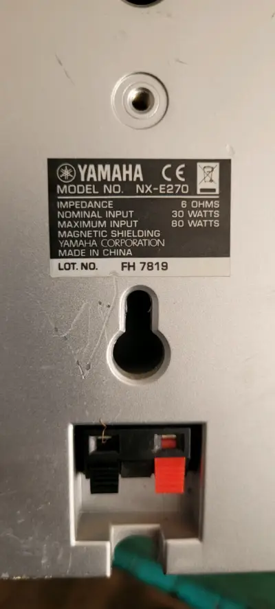 Parlantes  Yamaha (4 unid) home theater - miniatura 4