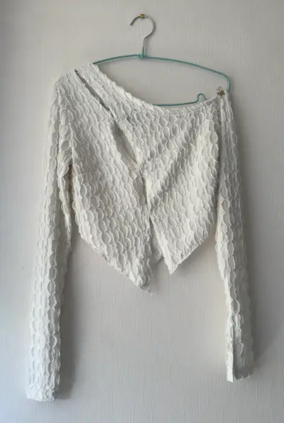 Blusa blanca de manga larga - miniatura 1