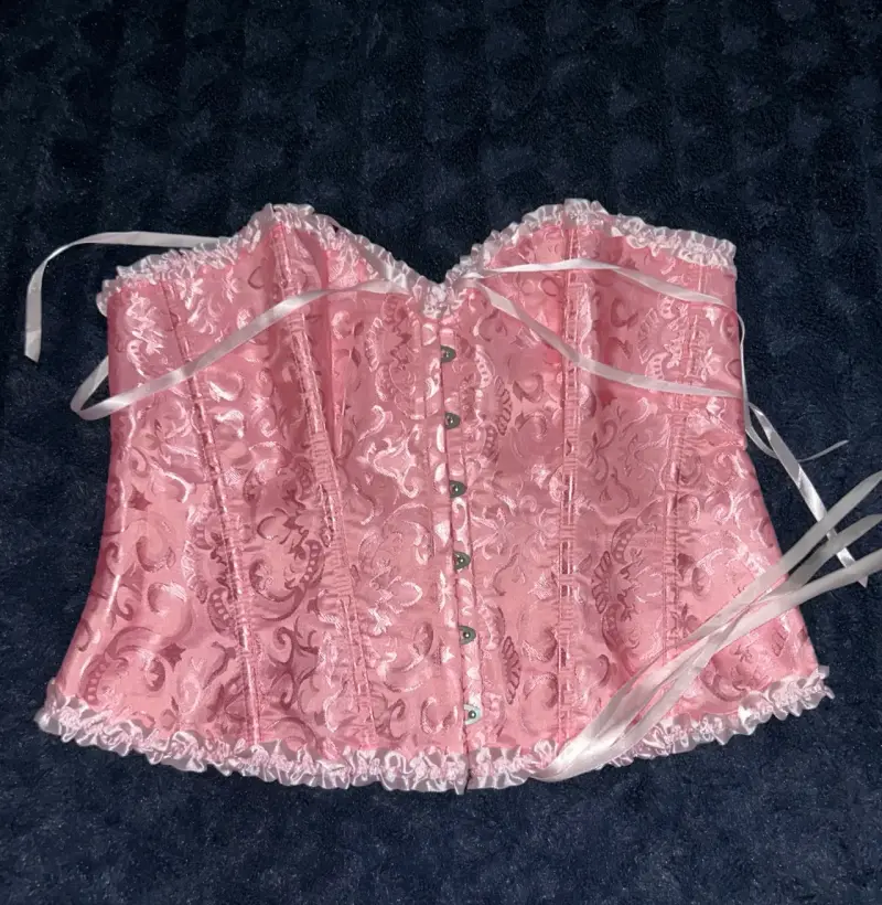 Corset rosa con encaje floral