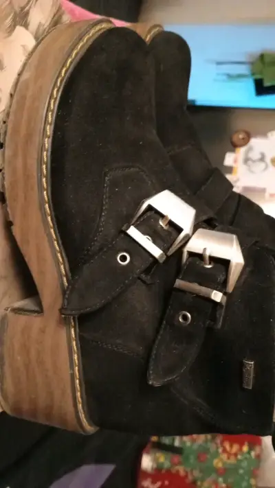 Botines de gamuza negros con hebillas - miniatura 2