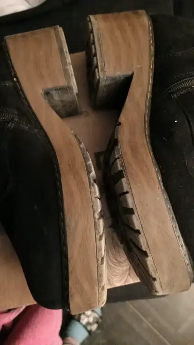 Botines de gamuza negros con hebillas - miniatura 3