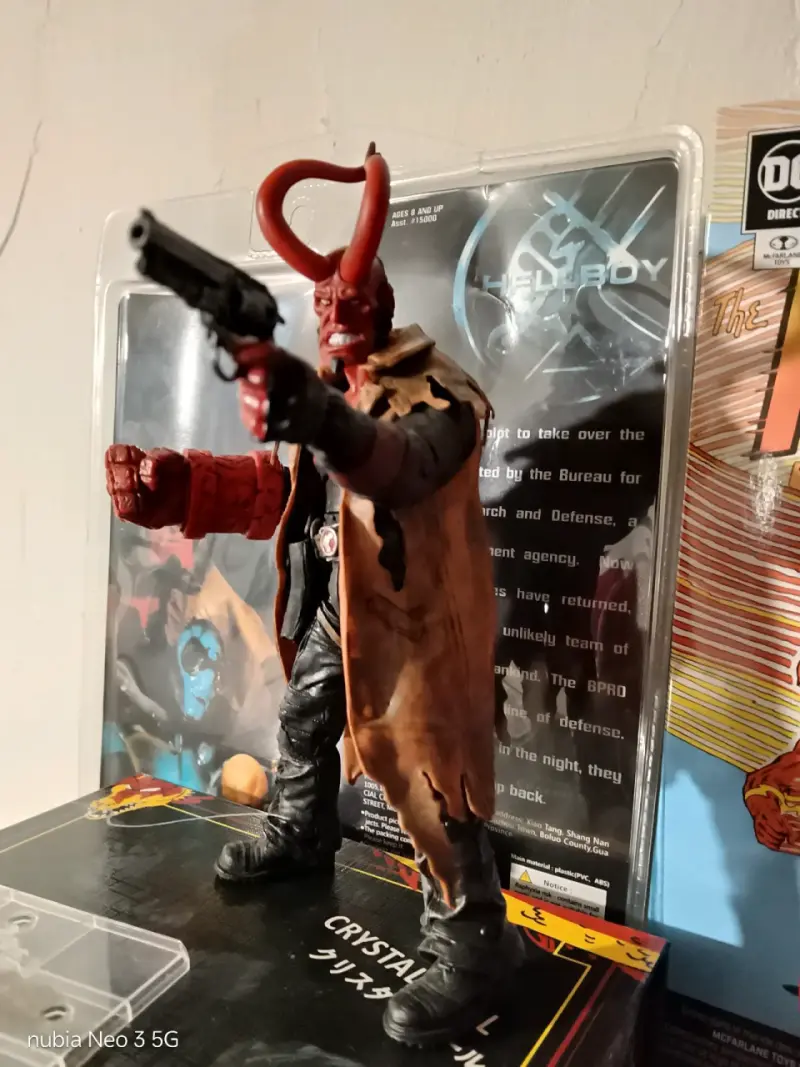 Figura de acción Hellboy - 2