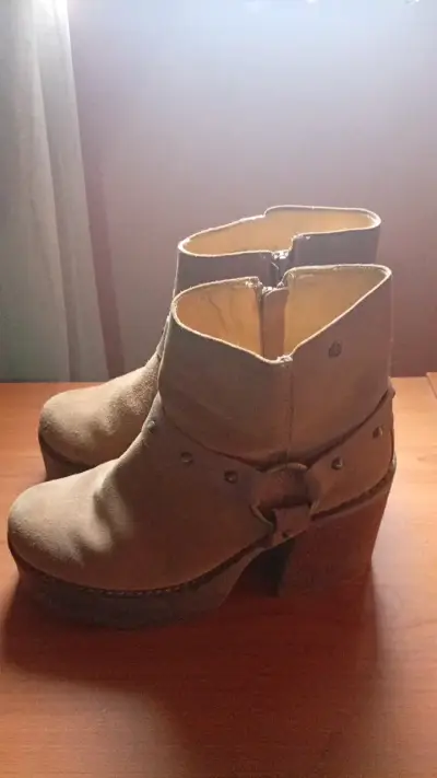 Botines de gamuza con plataforma - miniatura 2