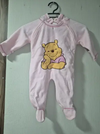 Enterito de bebé rosado con Winnie the Pooh - miniatura 1