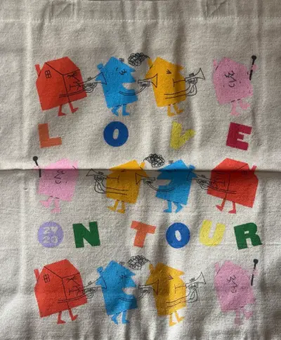 Bolso tote de tela 'Love on Tour' - miniatura 2