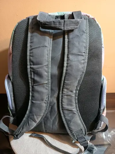 Mochila Eastsport multicolor con bolsillos - miniatura 2