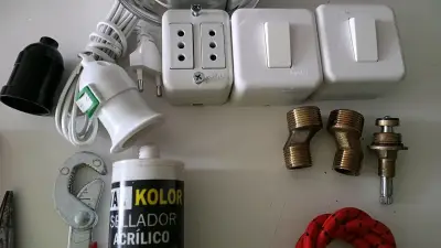 Kit de herramientas y materiales de construcción - miniatura 2