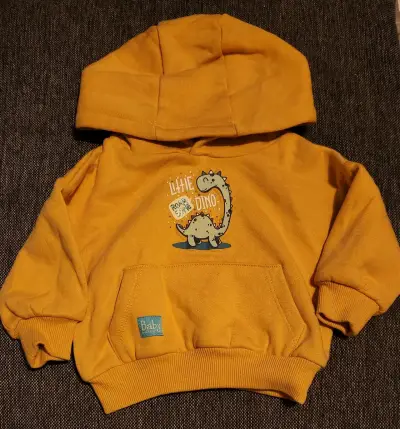 Polerón infantil amarillo con diseño de dinosaurio - miniatura 2